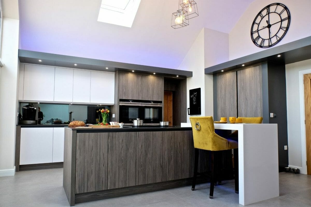 Large Kitchen with L Shaped Island